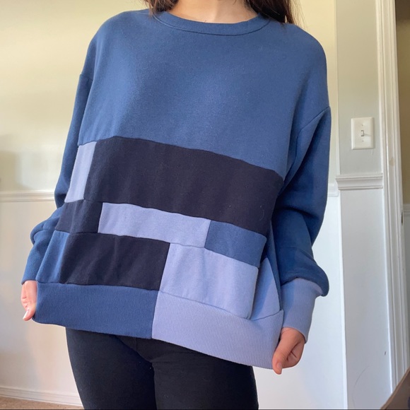 Blue patchwork sweatshirt - Picture 3 of 5